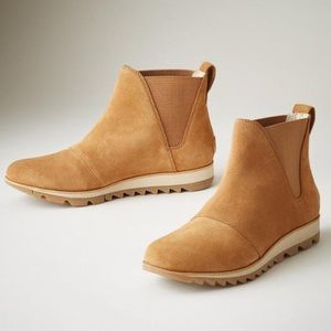 Sorel Harlow Chelsea Bootie in Waterproof Camel Brown Suede, size 10